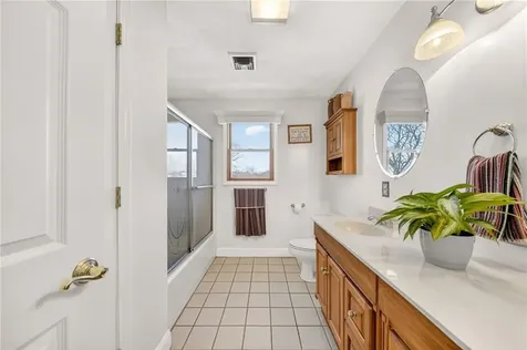 155 Sagamore Road Seekonk MA 02771