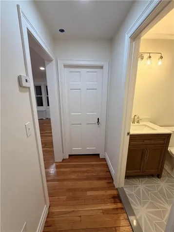 228 Third Avenue Warwick RI 02888