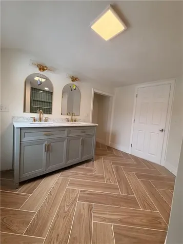 228 Third Avenue Warwick RI 02888