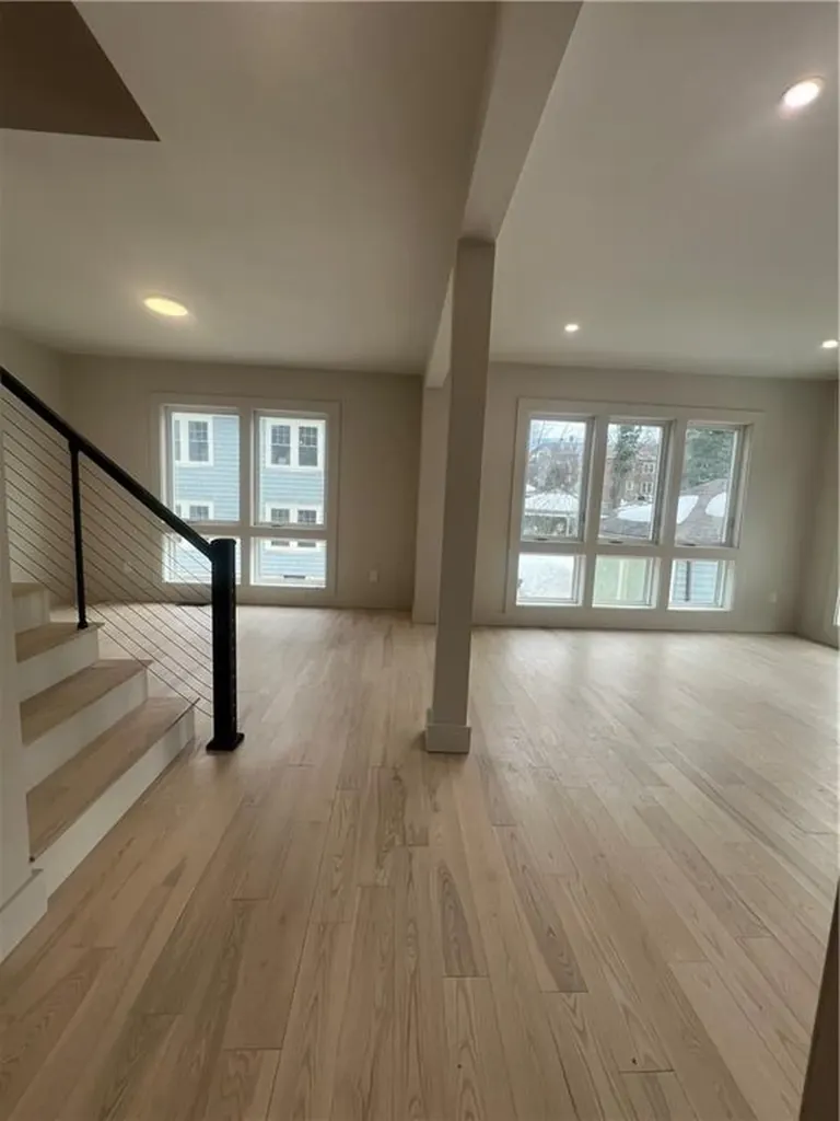 152 Colonial Road Providence RI 02906