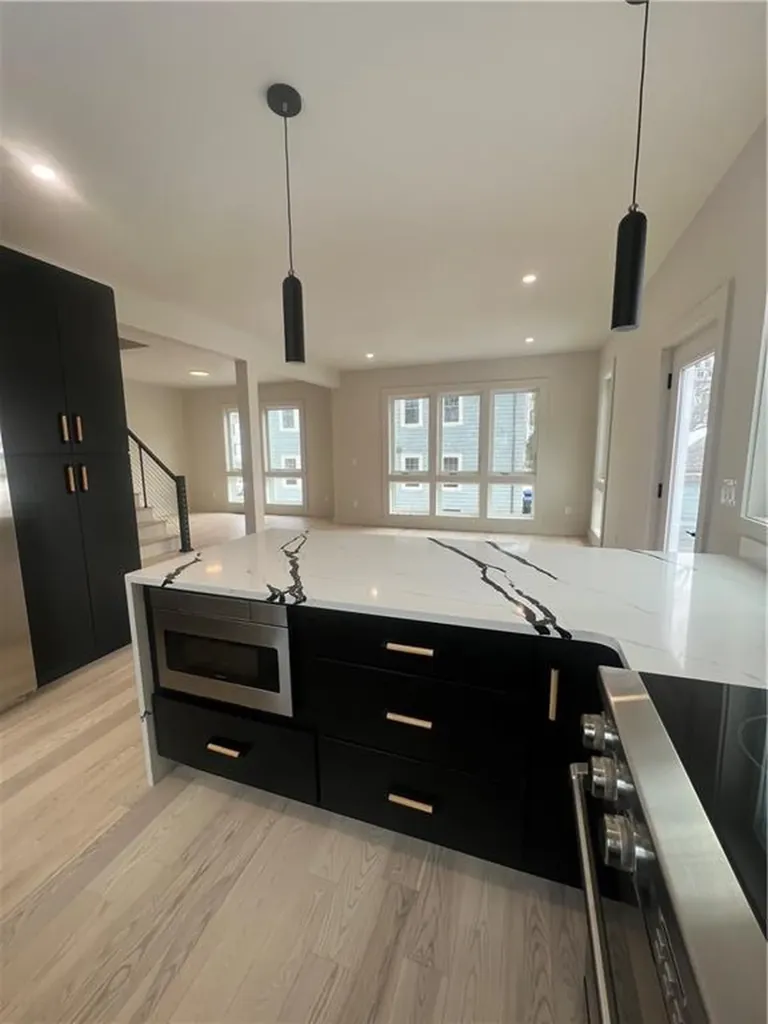 152 Colonial Road Providence RI 02906