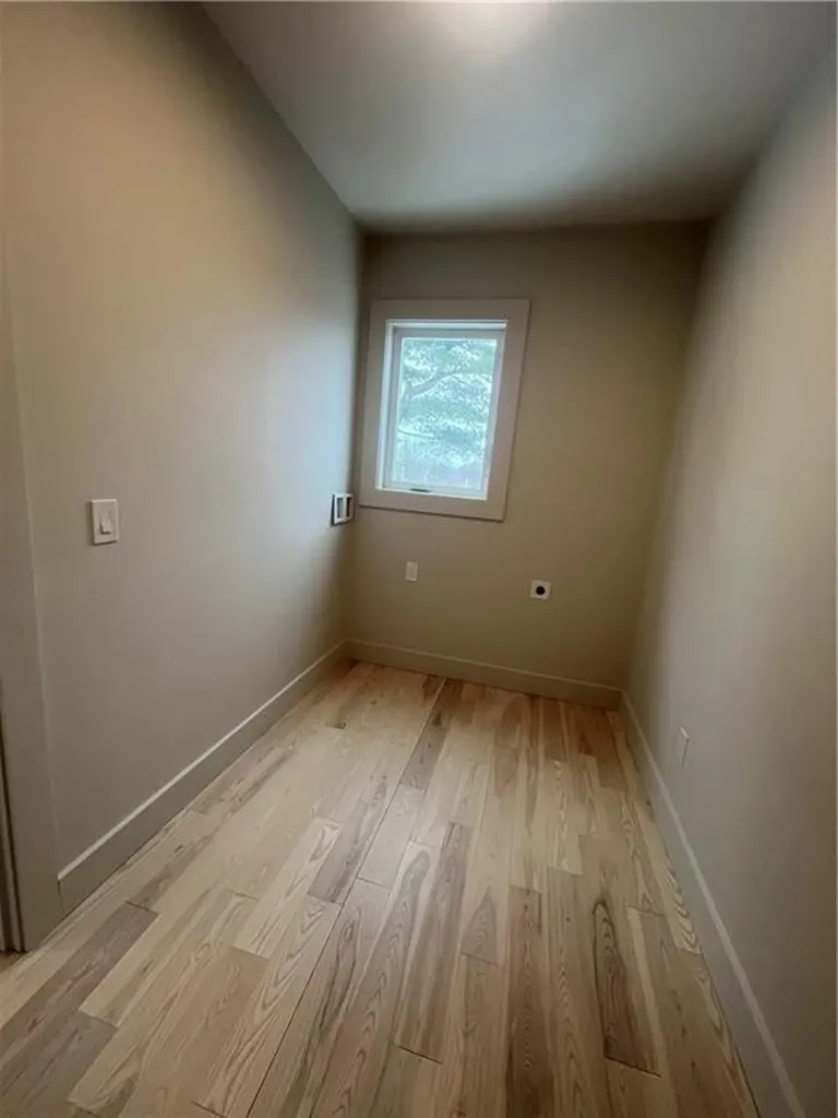 152 Colonial Road Providence RI 02906