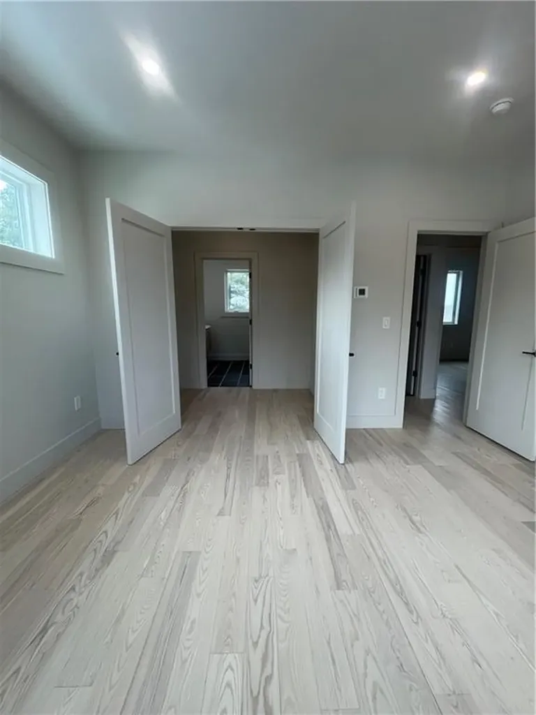 152 Colonial Road Providence RI 02906