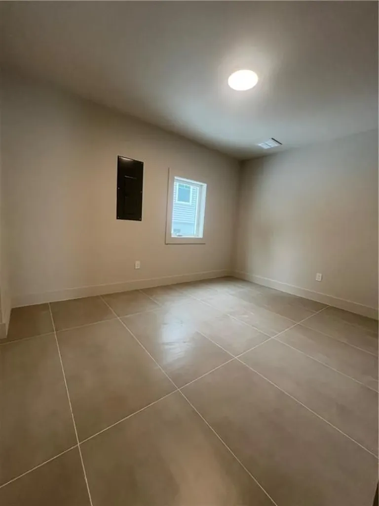 152 Colonial Road Providence RI 02906