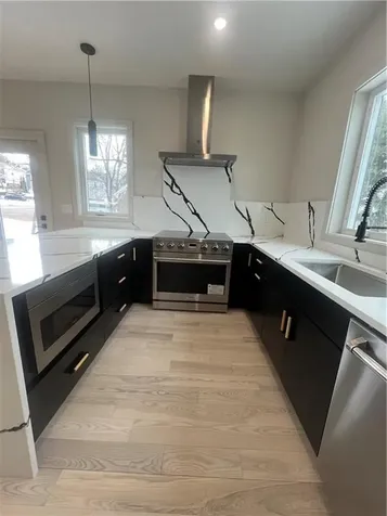 152 Colonial Road Providence RI 02906