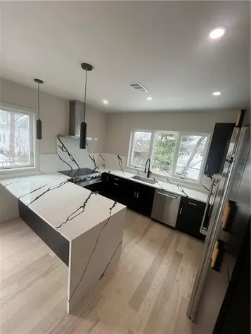 152 Colonial Road Providence RI 02906