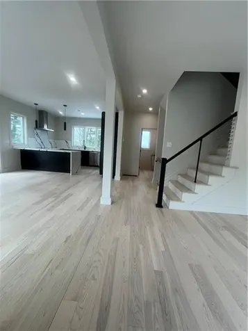 152 Colonial Road Providence RI 02906