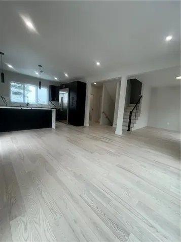 152 Colonial Road Providence RI 02906