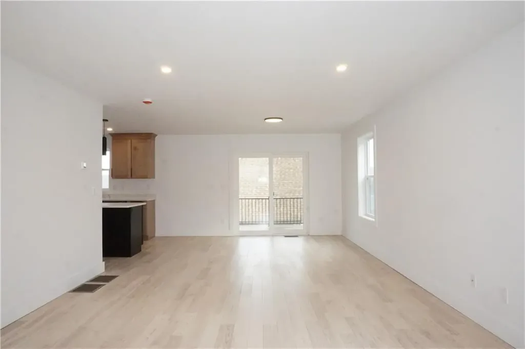 1232 Narragansett Boulevard Cranston RI 02905