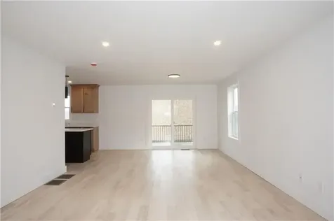 1232 Narragansett Boulevard Cranston RI 02905