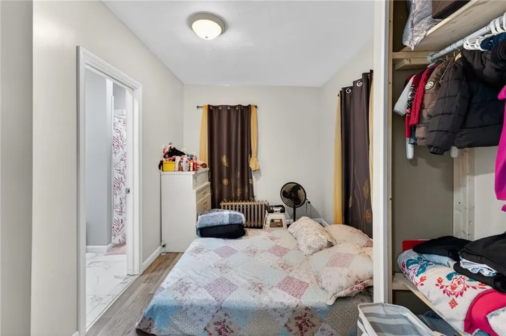 556 Admiral Street Providence RI 02908