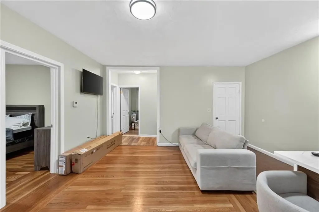 556 Admiral Street Providence RI 02908