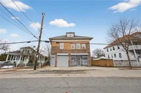 556 Admiral Street Providence RI 02908