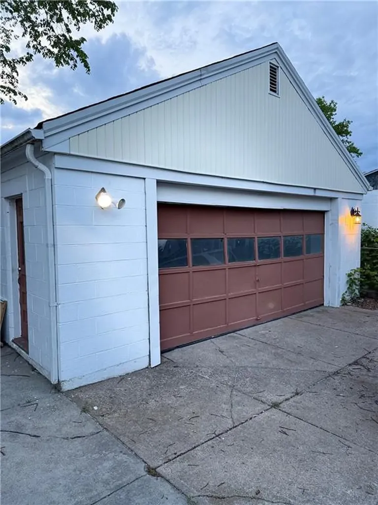 9 Octavia Street Providence RI 02909