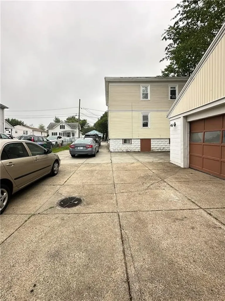 9 Octavia Street Providence RI 02909