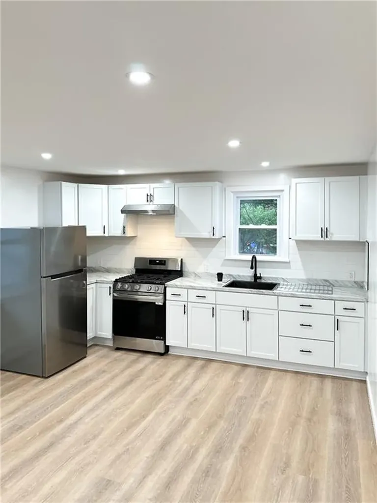 9 Octavia Street Providence RI 02909