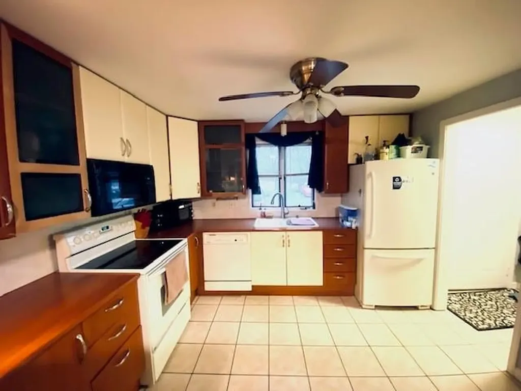 479 Providence Street Warwick RI 02886