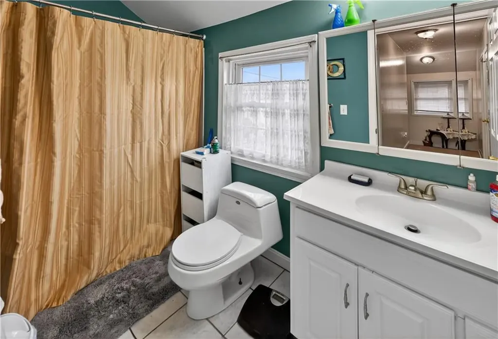 8 Arnold Avenue Lincoln RI 02865