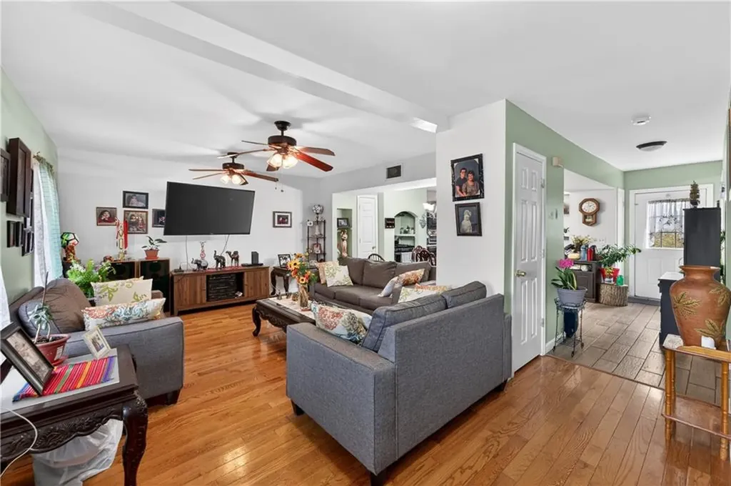 8 Arnold Avenue Lincoln RI 02865