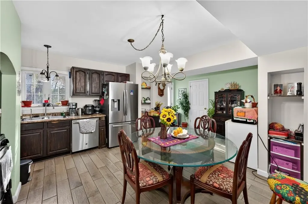 8 Arnold Avenue Lincoln RI 02865