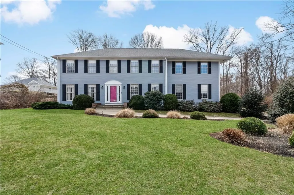 32 Starr Drive W Narragansett RI 02882