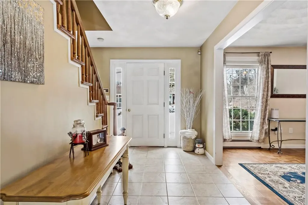 32 Starr Drive W Narragansett RI 02882