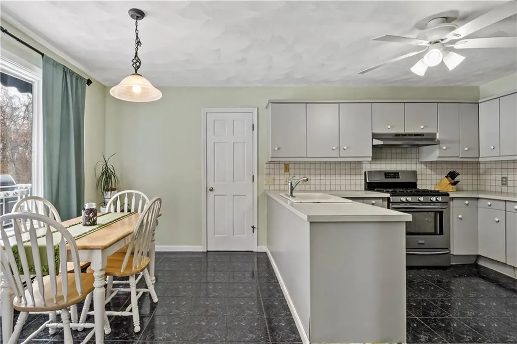 32 Starr Drive W Narragansett RI 02882