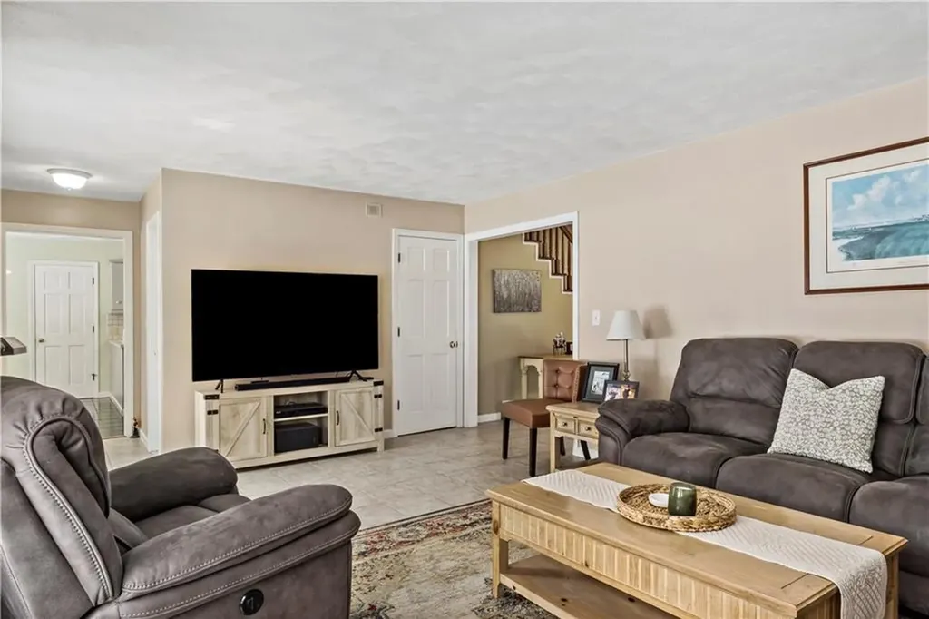 32 Starr Drive W Narragansett RI 02882