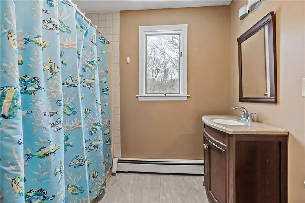 32 Starr Drive W Narragansett RI 02882