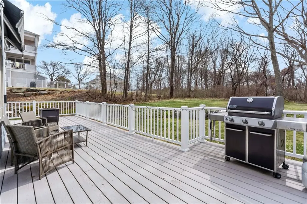 32 Starr Drive W Narragansett RI 02882