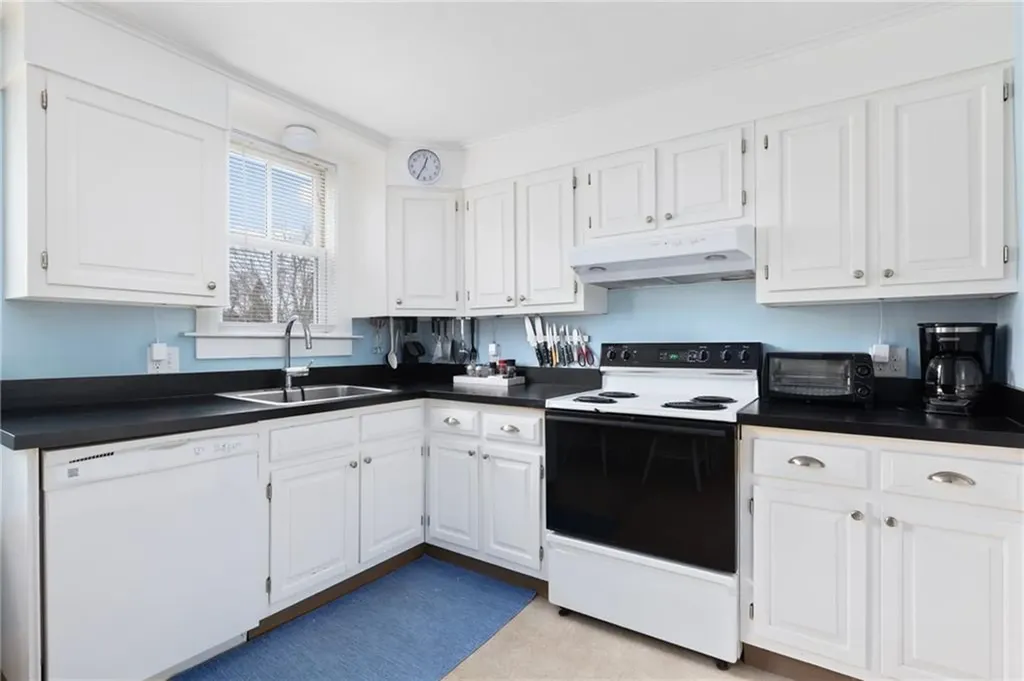 59 Mount Hope Avenue Jamestown RI 02835