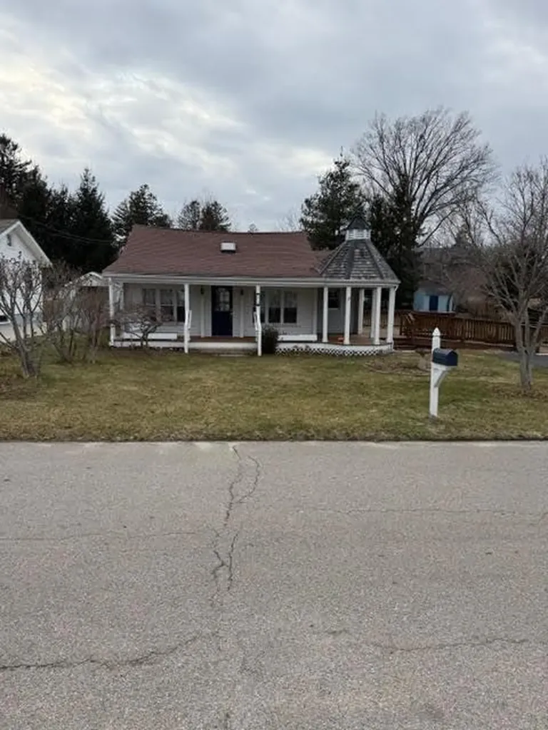 45 Sawyer Avenue Warwick RI 02818