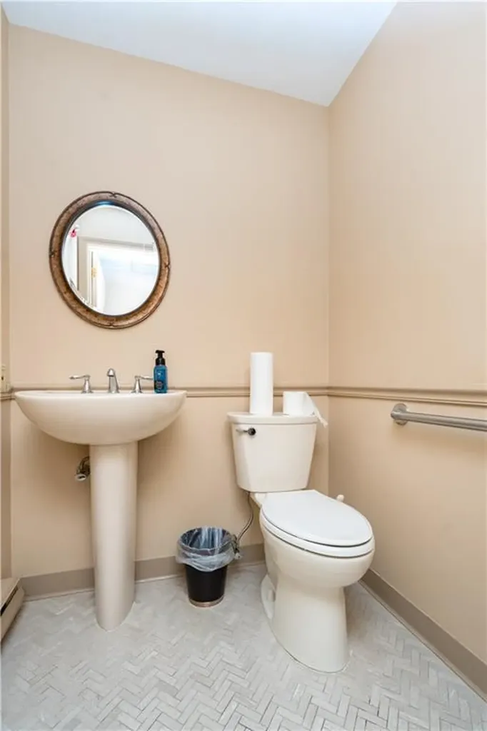24 Salt Pond Road South Kingstown RI 02879
