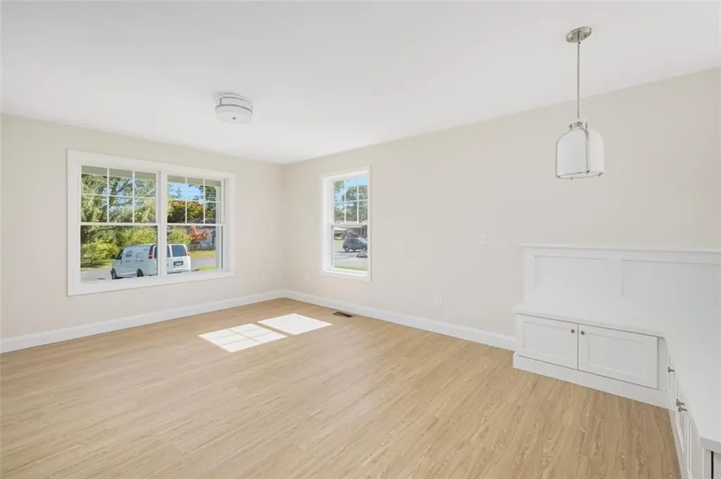 73 Pinehurst Avenue Warwick RI 02889