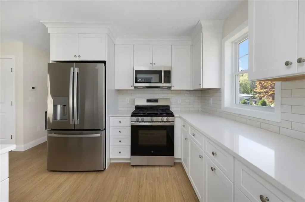 73 Pinehurst Avenue Warwick RI 02889
