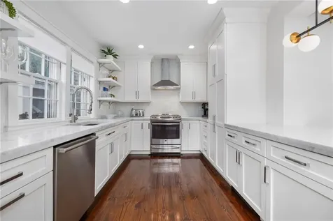 28 30 John Street Newport RI 02840