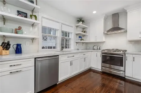 28 30 John Street Newport RI 02840