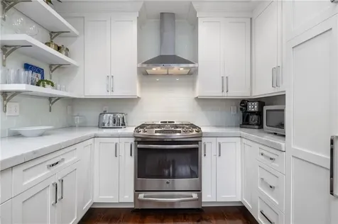 28 30 John Street Newport RI 02840