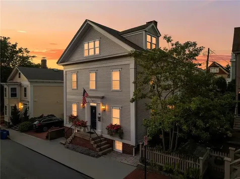 28 30 John Street Newport RI 02840