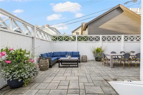 28 30 John Street Newport RI 02840