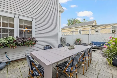 28 30 John Street Newport RI 02840
