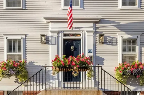 28 30 John Street Newport RI 02840