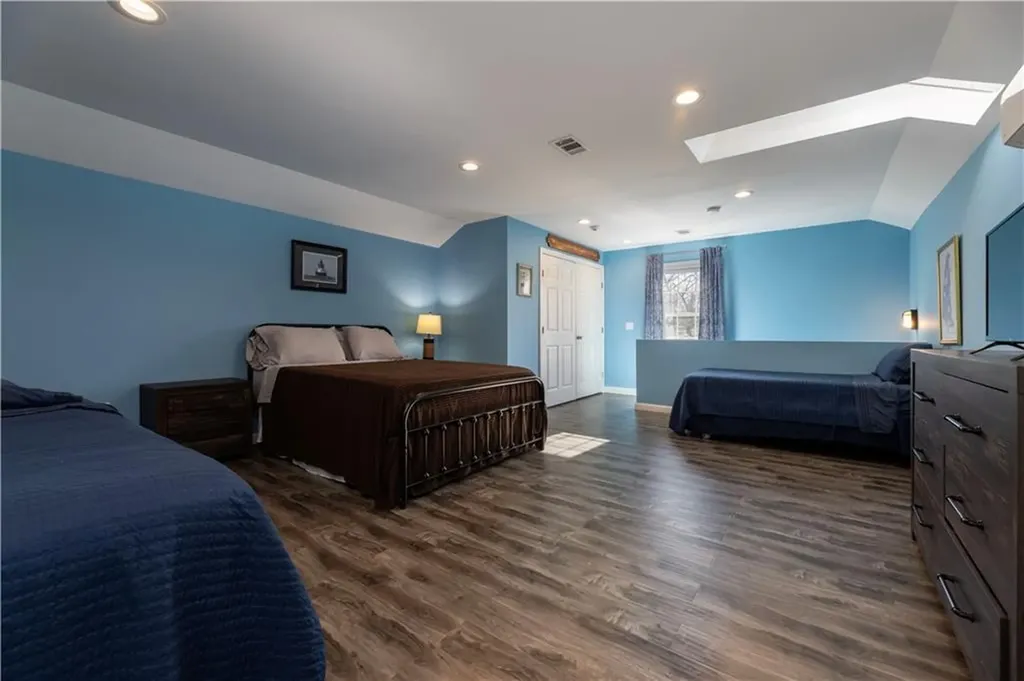 14 Clinton Avenue Jamestown RI 02835