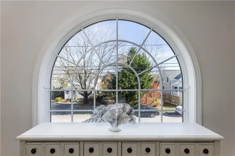 14 Clinton Avenue Jamestown RI 02835