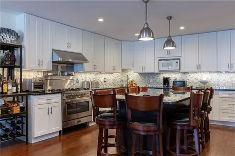 14 Clinton Avenue Jamestown RI 02835