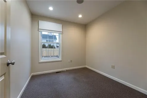 14 Clinton Avenue Jamestown RI 02835