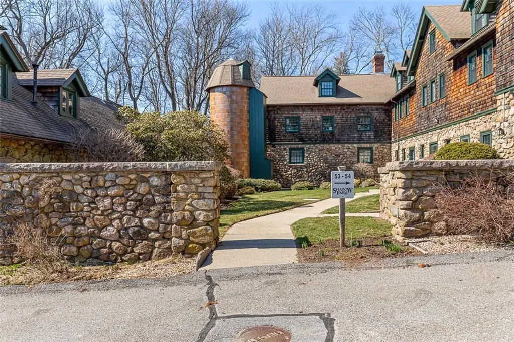 56 Shadow Farm Way South Kingstown RI 02879