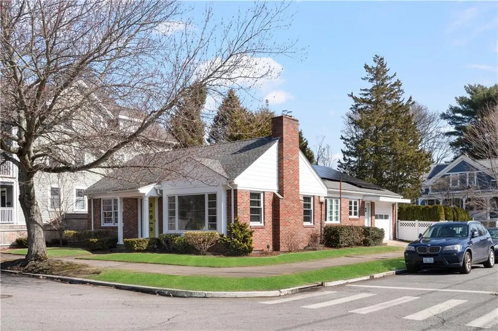 203 Cole Avenue Providence RI 02906