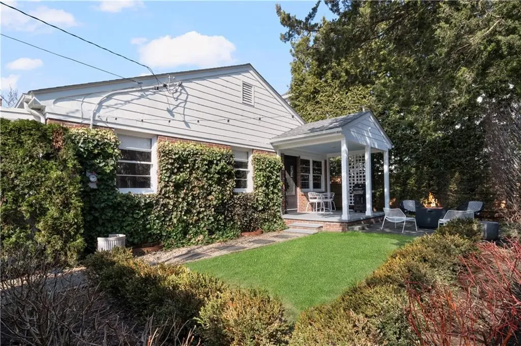 203 Cole Avenue Providence RI 02906