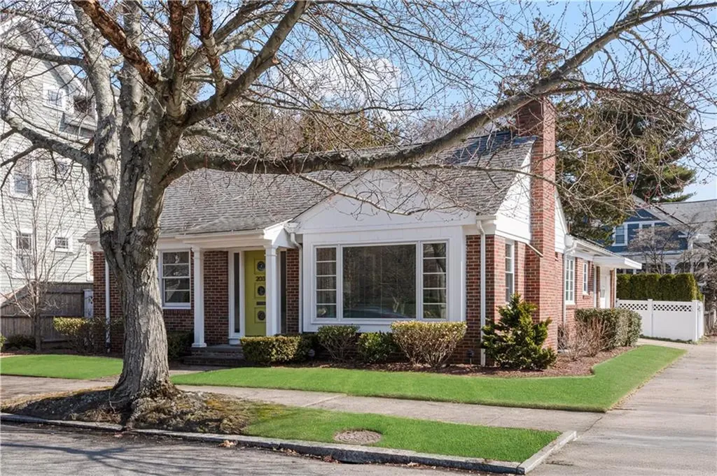 203 Cole Avenue Providence RI 02906